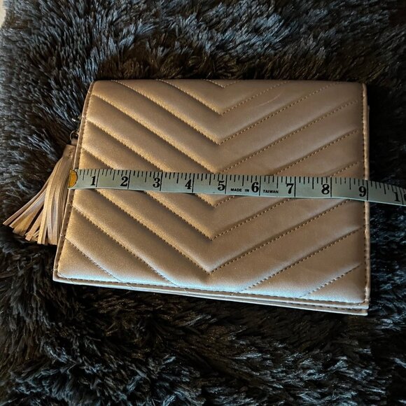 Neiman Marcus Blush Metallic Chevron Clutch - Picture 6 of 6